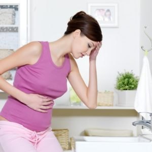 Bệnh táo bón khi mang thai sẽ gây ra cảm giác đầy bụng, chán ăn