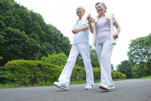 Người bị cao huyết áp nên đi bộ khoảng 20-30 phút