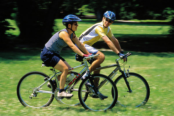 Hình ảnh: đạp xe - môn thể thao đơn giản giúp giảm cân hiệu quả