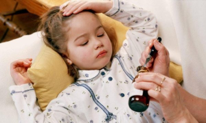 Không nên làm gì khi trẻ bị sốt cao?