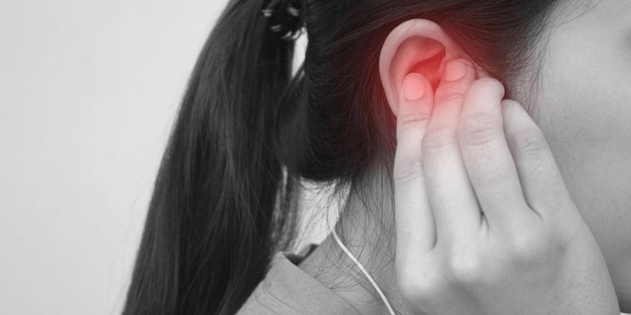 Viêm nhiễm ở tai dễ gây tiếng ve kêu trong tai