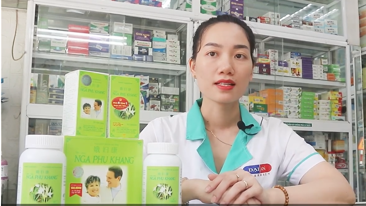 Dược sĩ Nguyễn Thị Oanh thường xuyên tư vấn cho người bị u xơ tử cung sử dụng sản phẩm Nga Phụ Khang